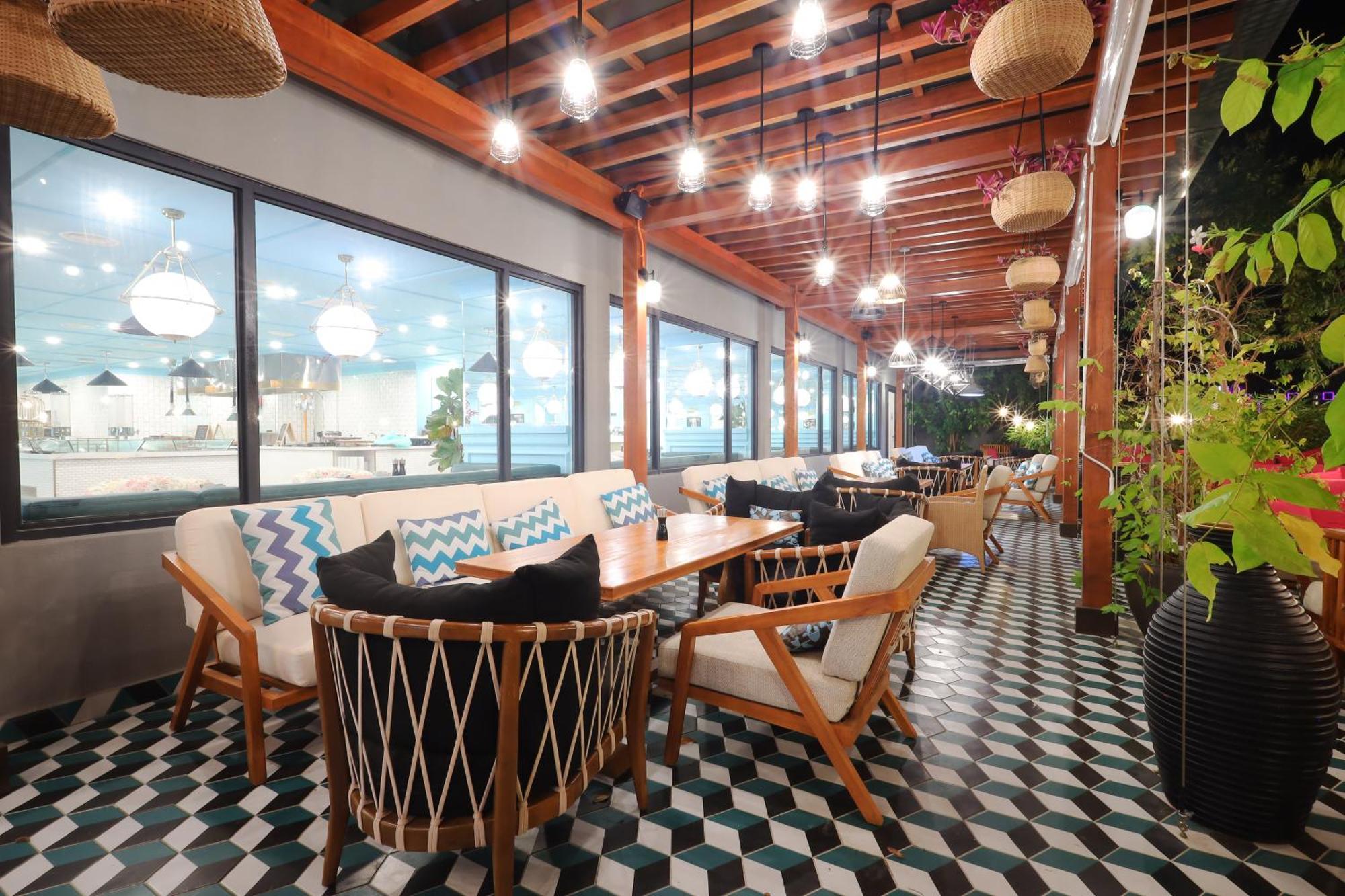 The Riyaz Lavanya Langkawi ปันไตเจอนัง ภายนอก รูปภาพ The interior of the restaurant